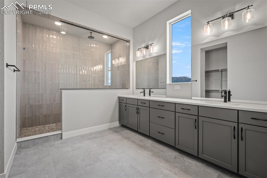 Image 18 of 36: Master Bathroom