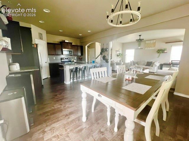 Image 12 of 42: Dining Area