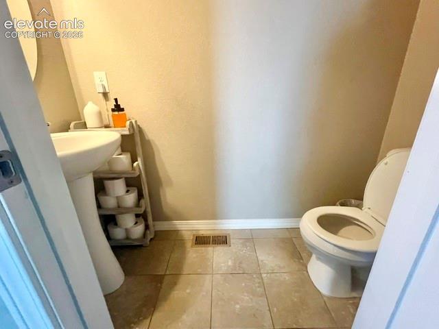 Image 13 of 42: Bathroom