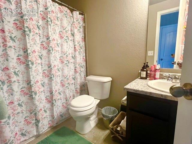 Image 40 of 42: Bathroom