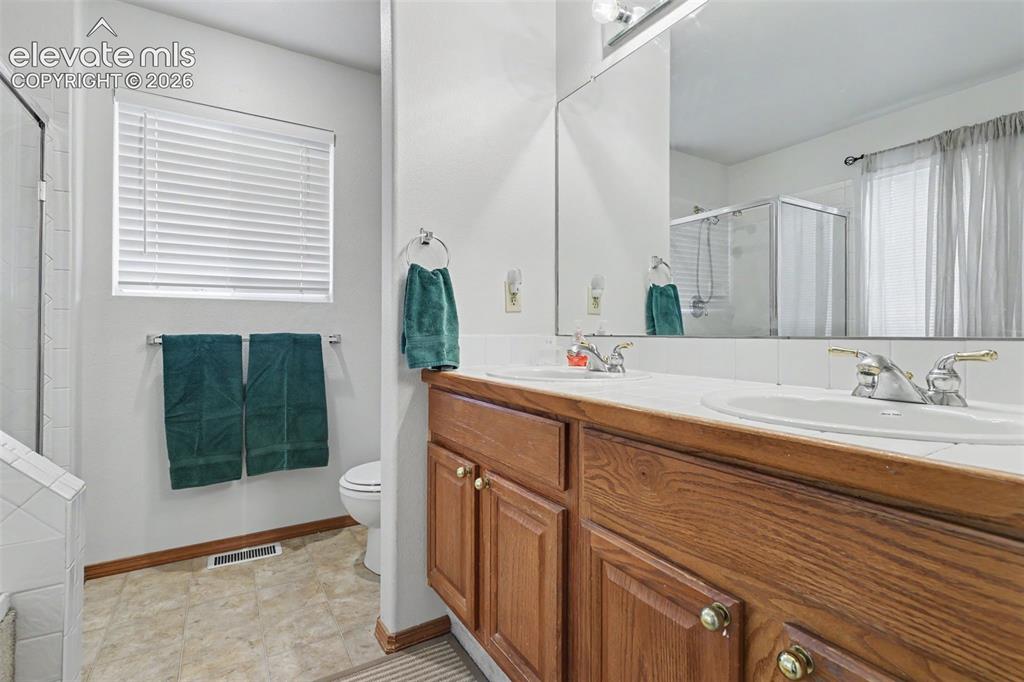 Image 15 of 31: Master Bathroom