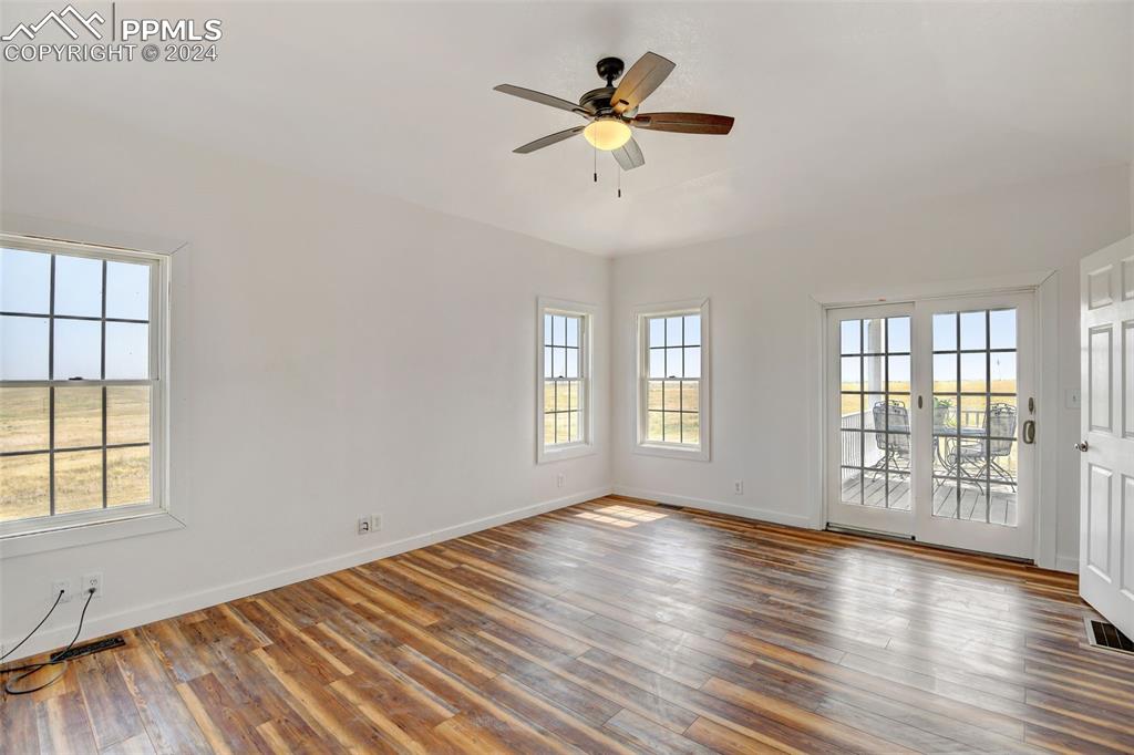 Image 14 of 45: Private entry to front patio. Mountain Views.