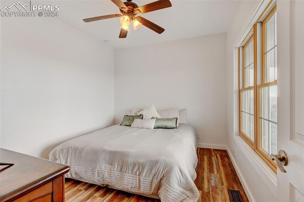 Image 18 of 45: Main floor. Could be 4th bedroom (no closet).