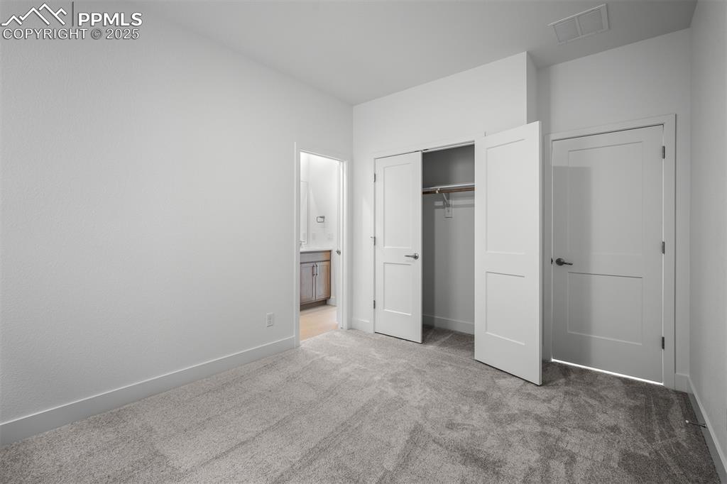 Image 24 of 34: Bedroom