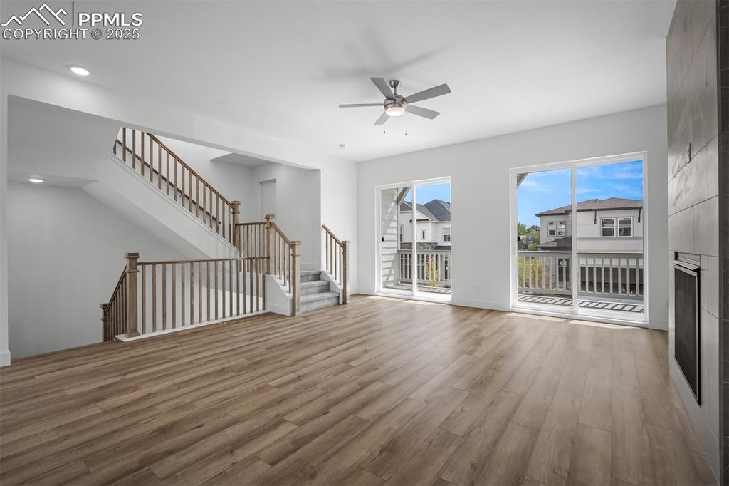 Image 3 of 34: Living Room