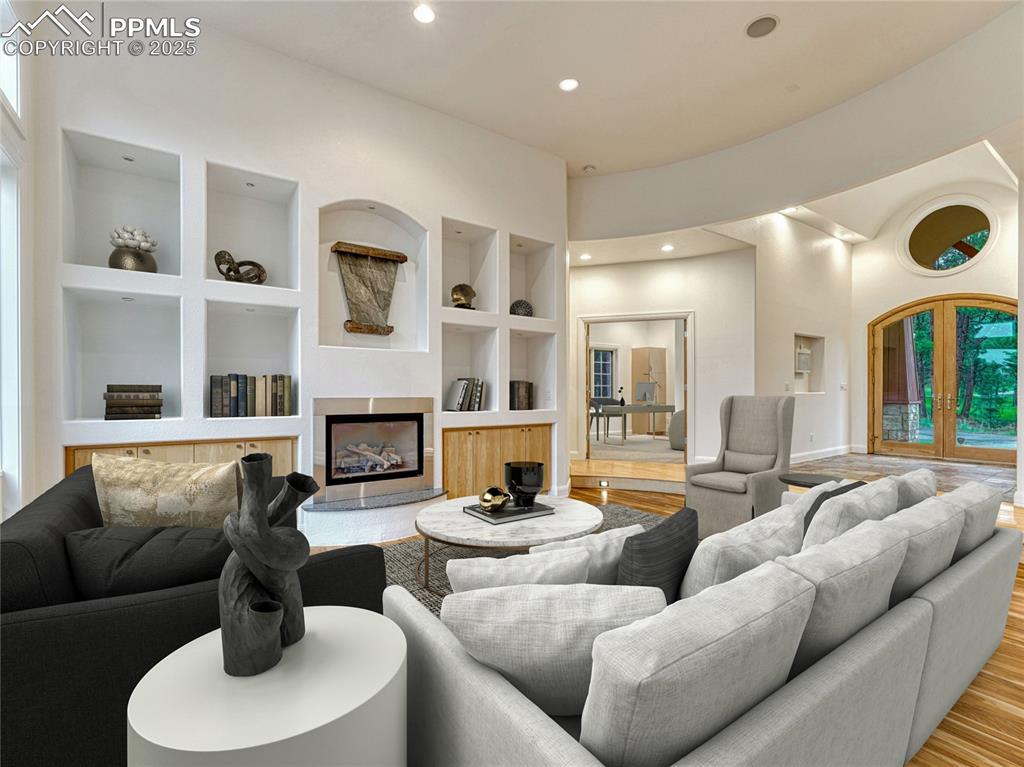 Image 14 of 50: Living Room