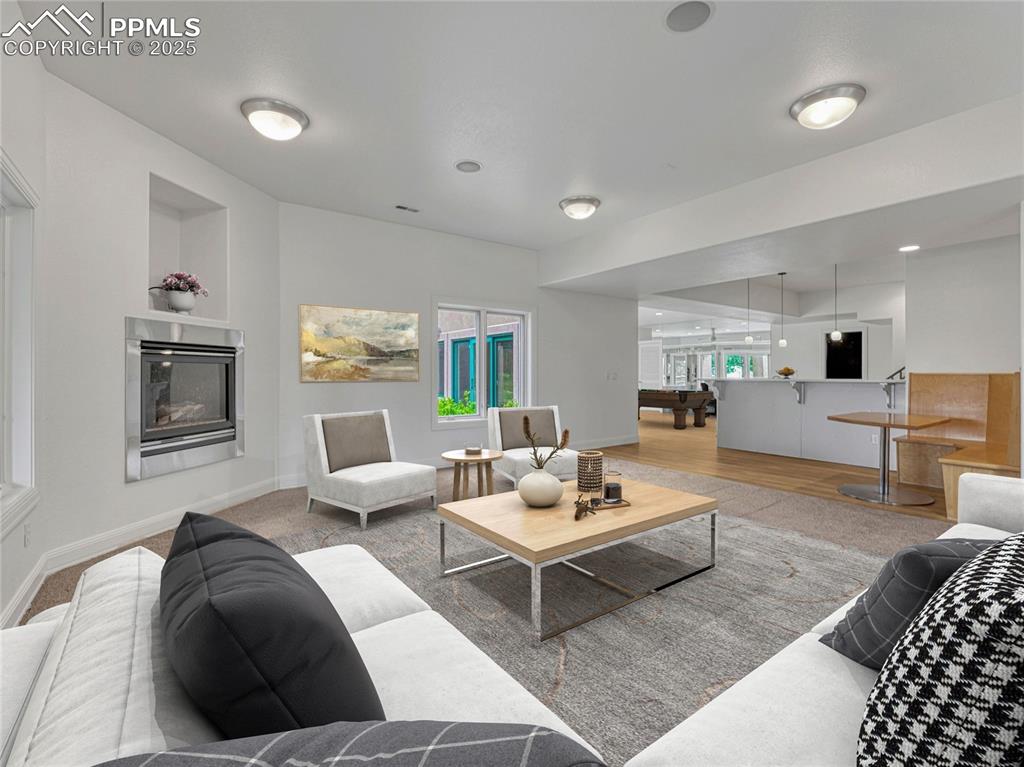 Image 34 of 50: Living Room