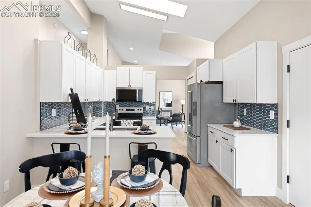 Image 12 of 45: Kitchen