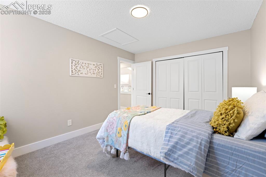 Image 26 of 45: Bedroom