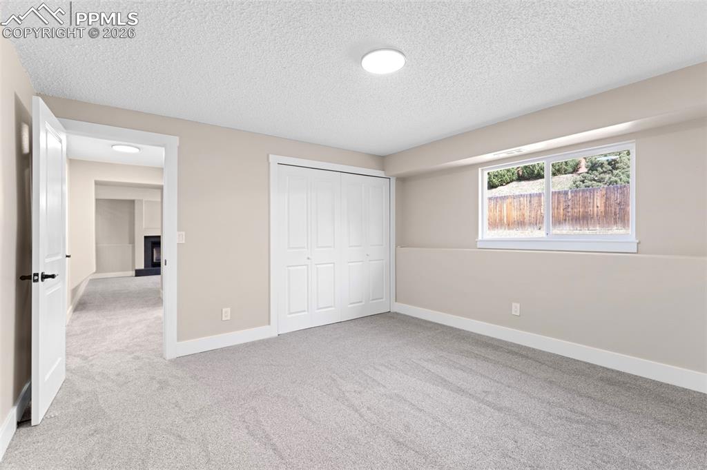 Image 27 of 45: Bedroom