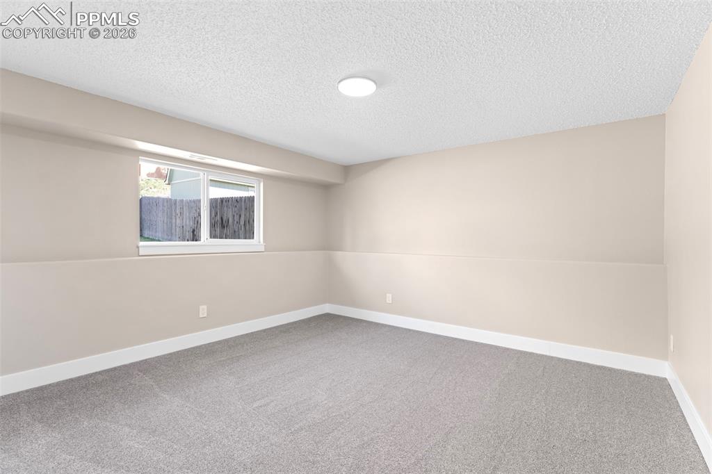 Image 28 of 45: Bedroom