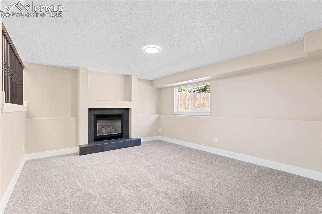 Image 33 of 45: Family Room