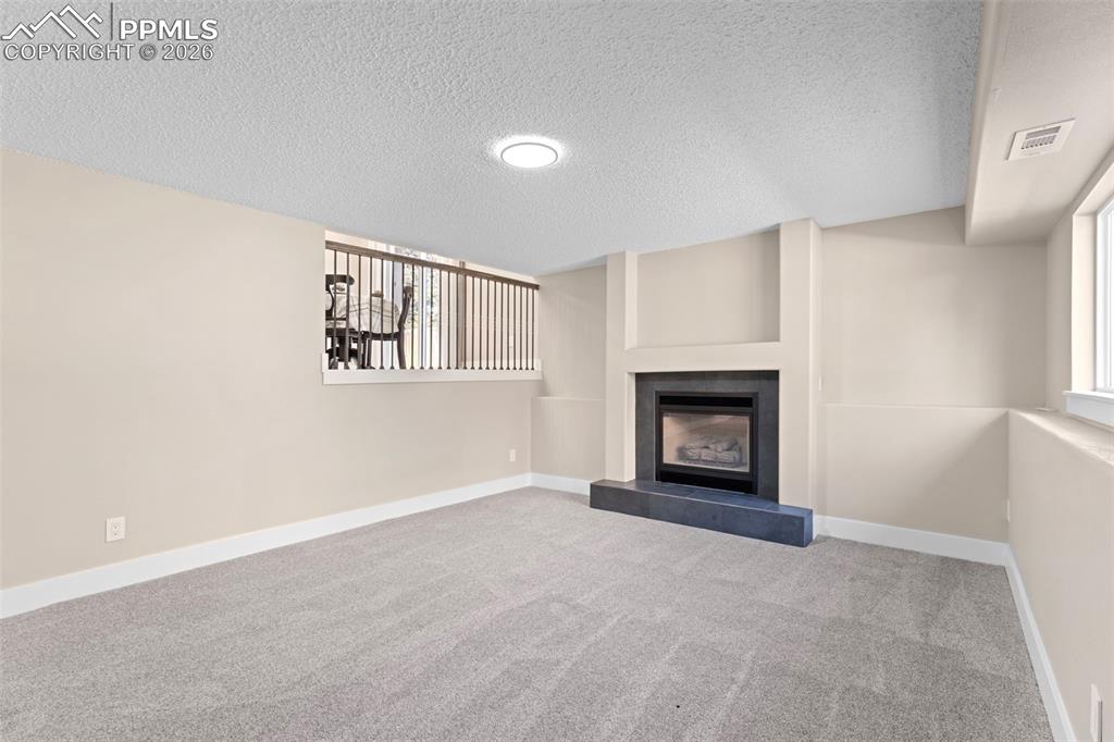 Image 34 of 45: Family Room