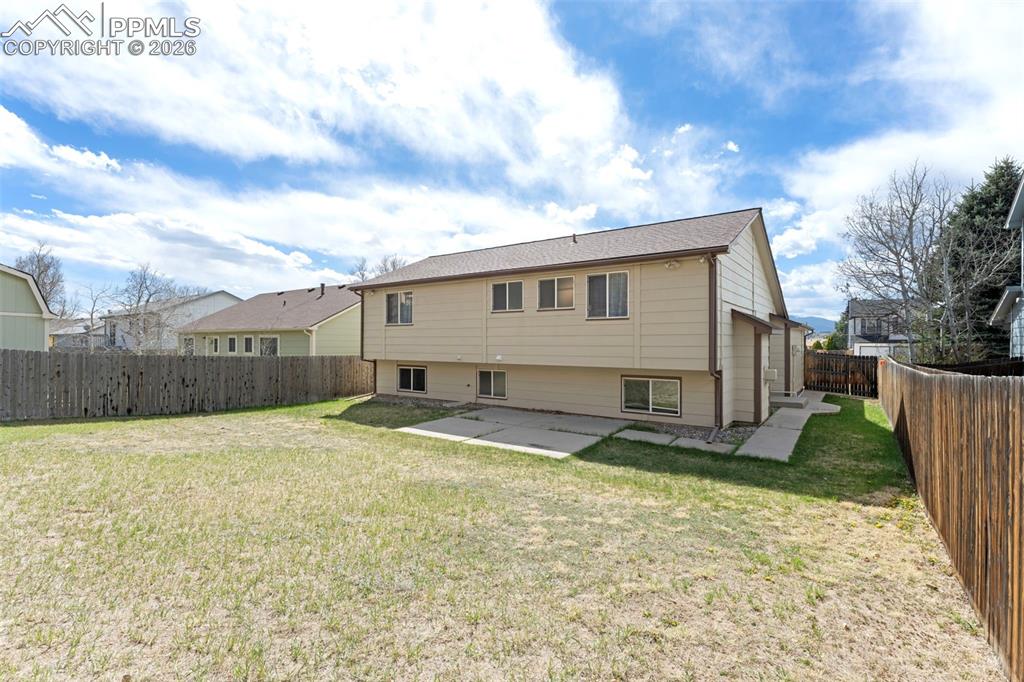 Image 43 of 45: Back of Structure