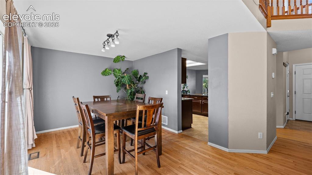 Image 12 of 37: Dining Area