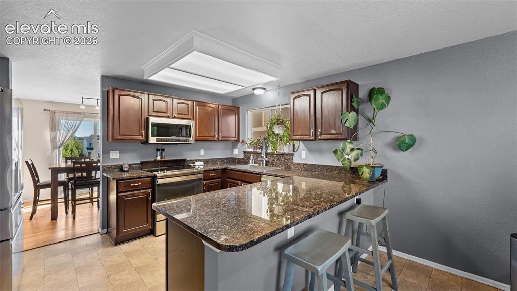 Image 9 of 37: Kitchen