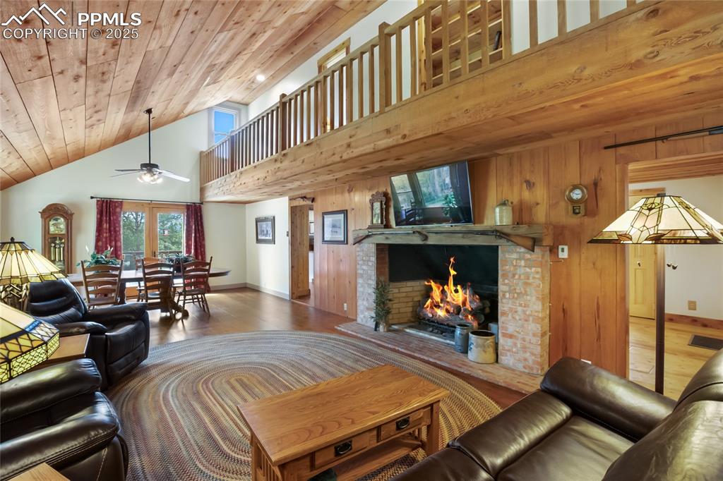 Image 6 of 48: Living Room