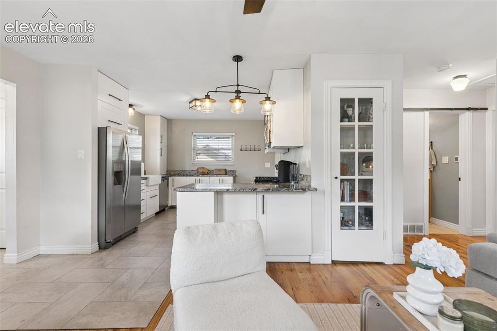 Image 8 of 35: Kitchen