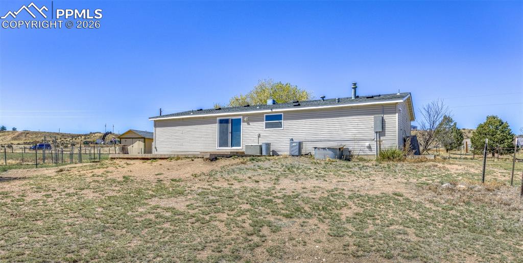 Image 35 of 40: Back of Structure