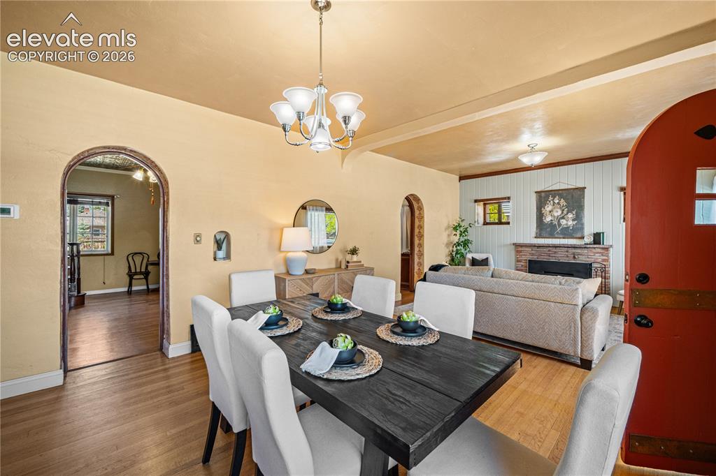Image 12 of 48: Dining Area