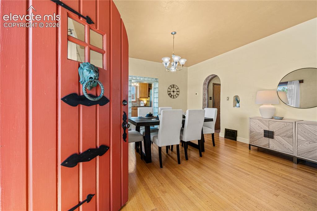 Image 7 of 48: Dining Area