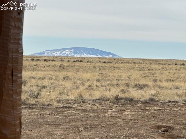 Image 14 of 28: Property view of mountains