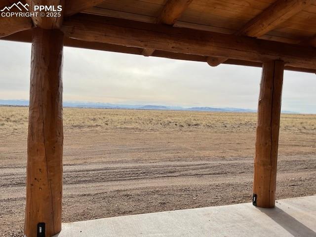 Image 6 of 28: Property view of water