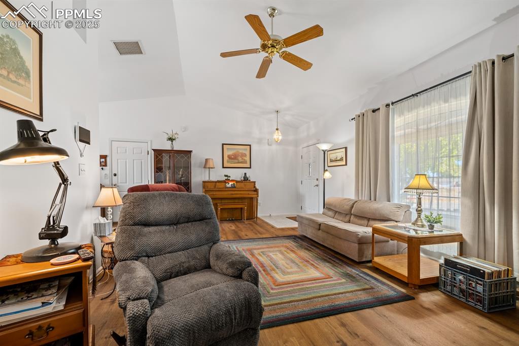 Image 6 of 26: Living Room