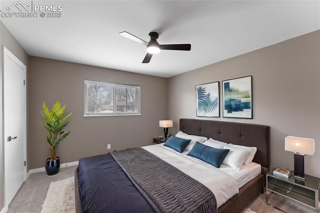 Image 14 of 36: Bedroom