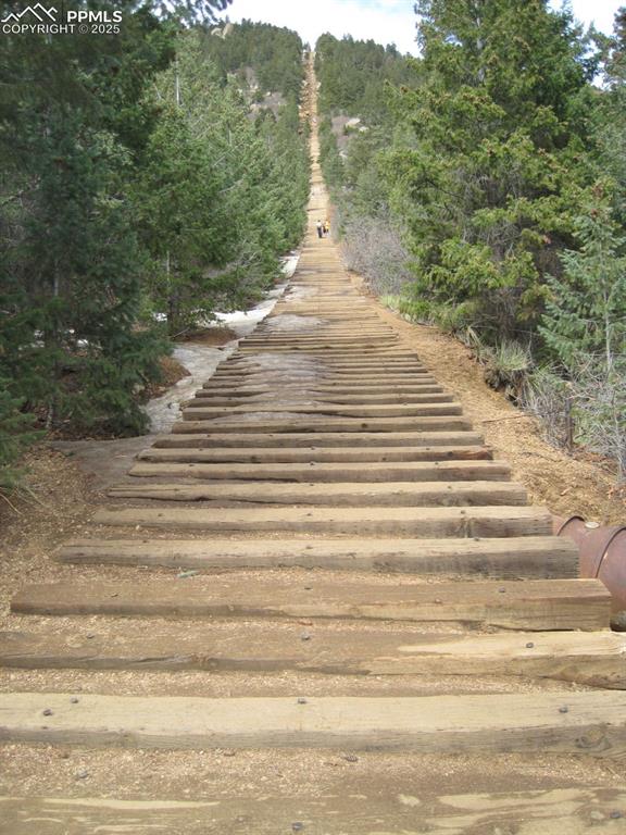 Image 39 of 40: Crosby Cottages are on the way to The Manitou Springs Incline, Pikes Peak C