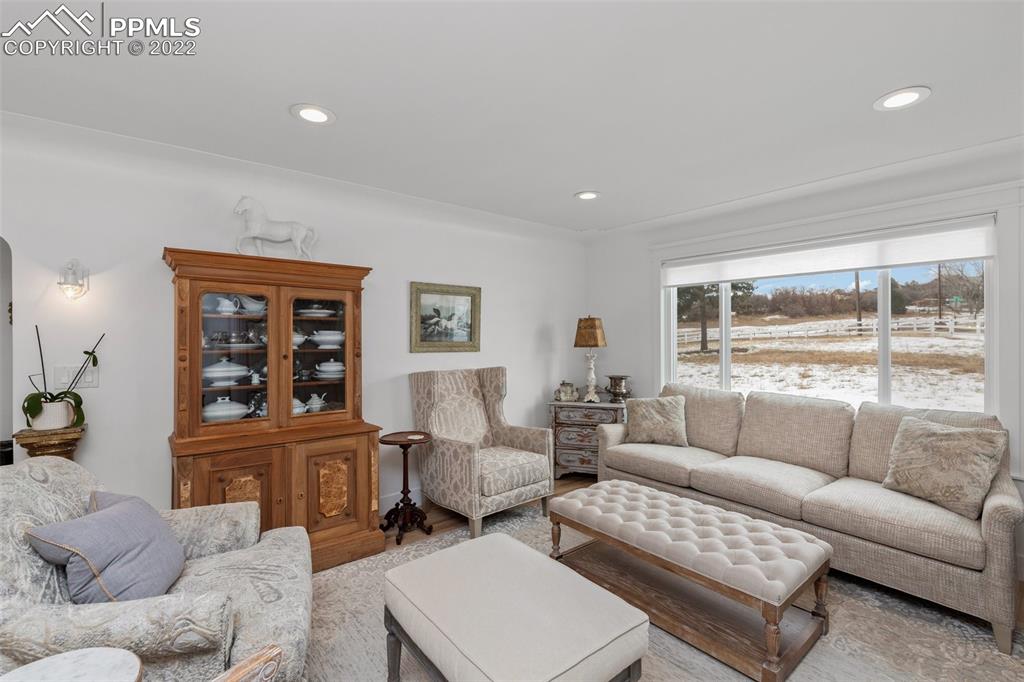 Listing 2436807, Image 11 of 38