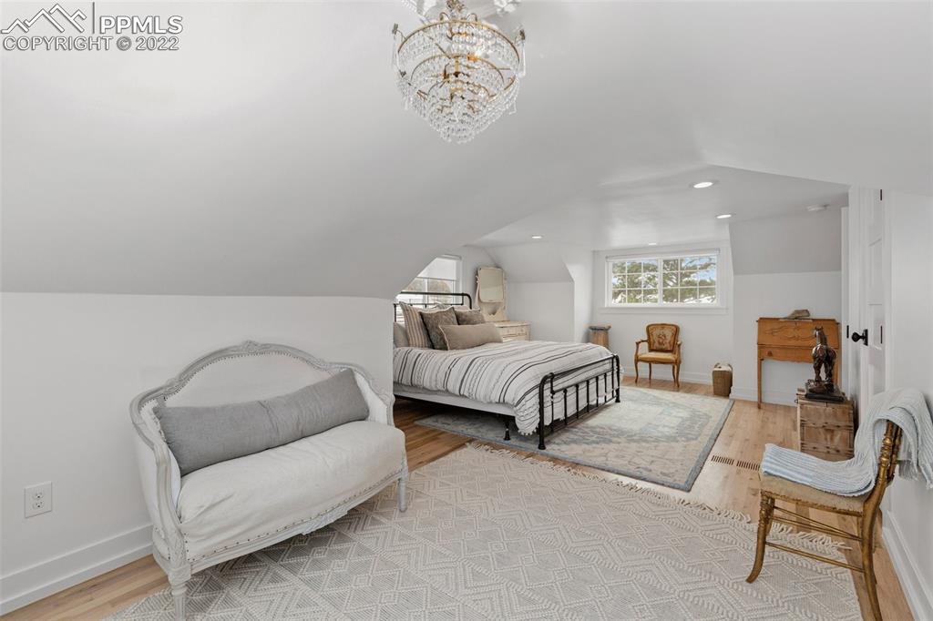 Listing 2436807, Image 19 of 38