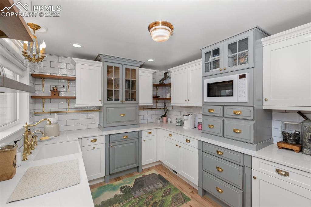 Listing 2436807, Image 8 of 38