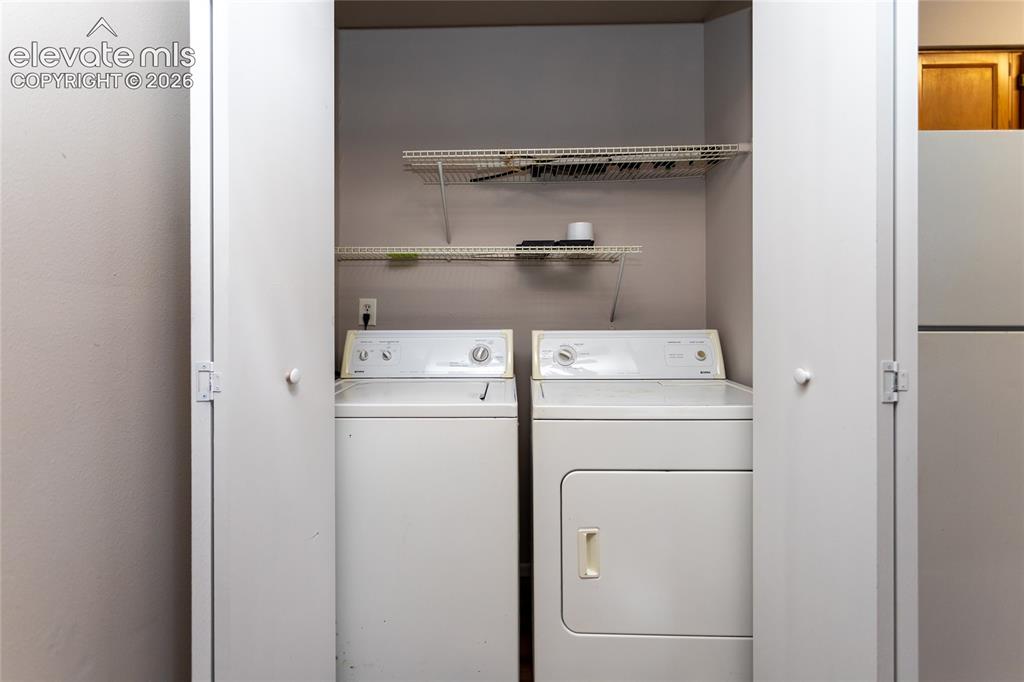 Image 19 of 19: Laundry