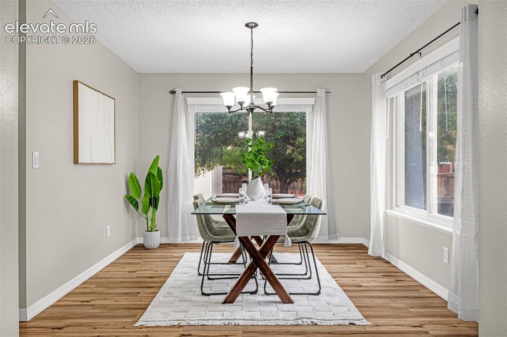 Image 10 of 48: Dining Area