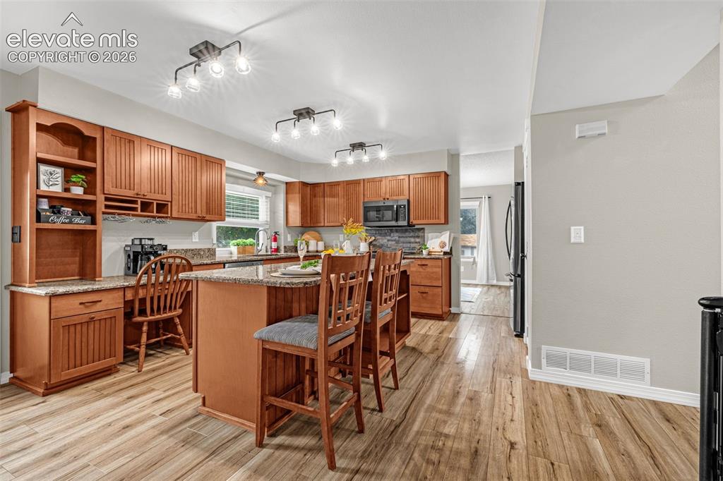 Image 11 of 48: Kitchen