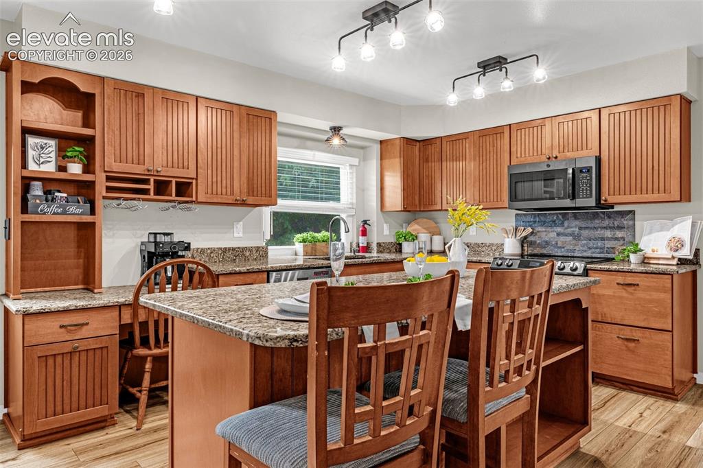 Image 12 of 48: Kitchen