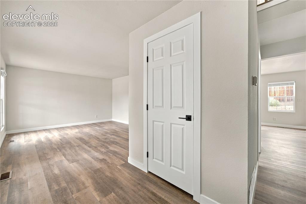 Image 11 of 35: Family Room