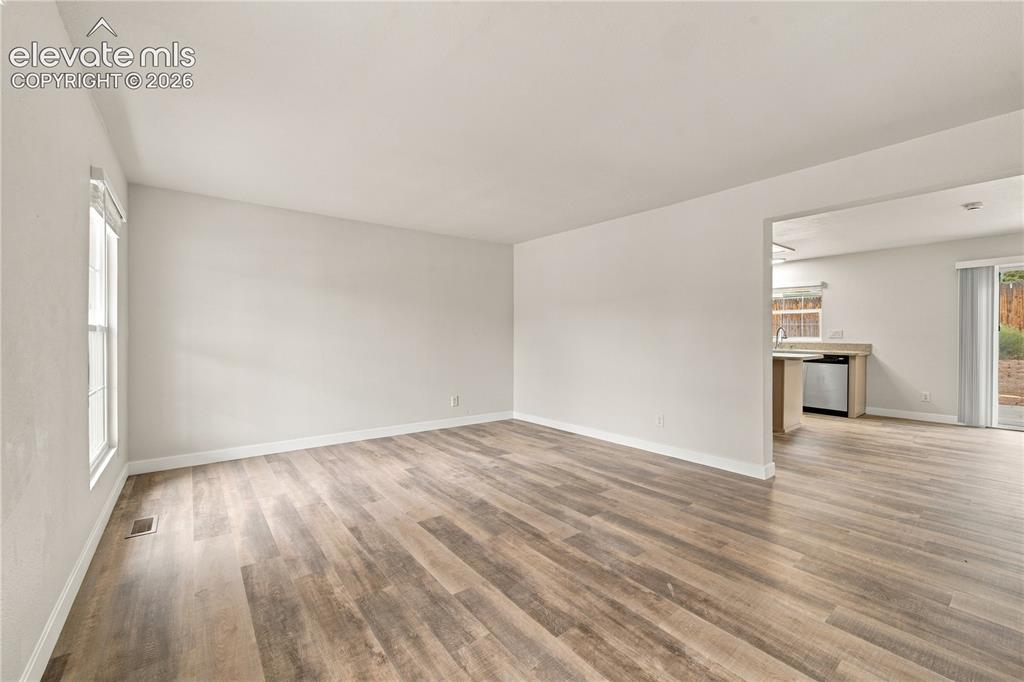 Image 2 of 35: Family Room