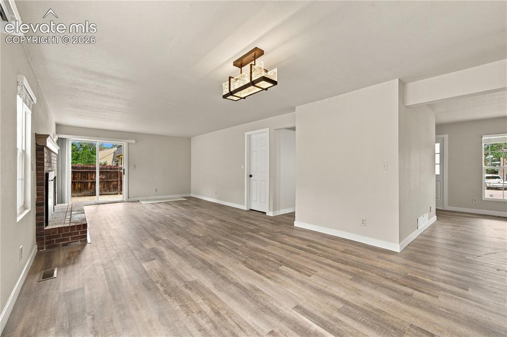 Image 6 of 35: Living Room