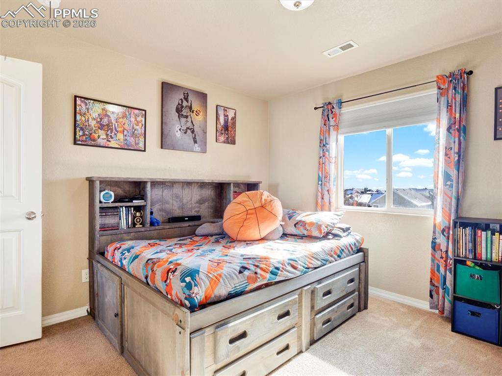 Image 24 of 40: Bedroom