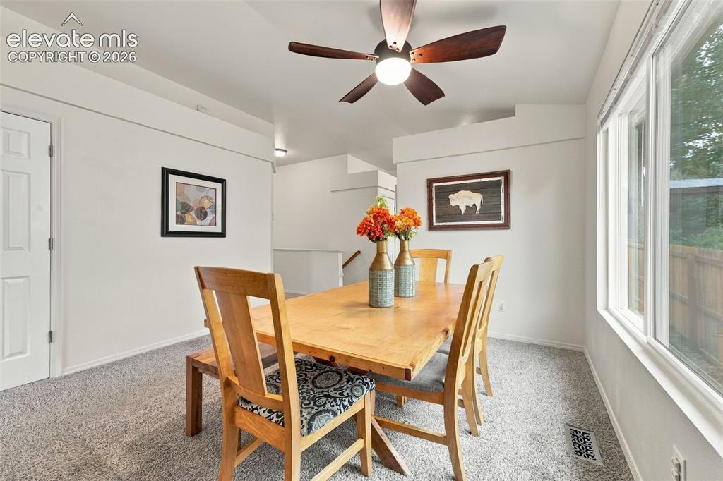 Image 10 of 46: Dining Area