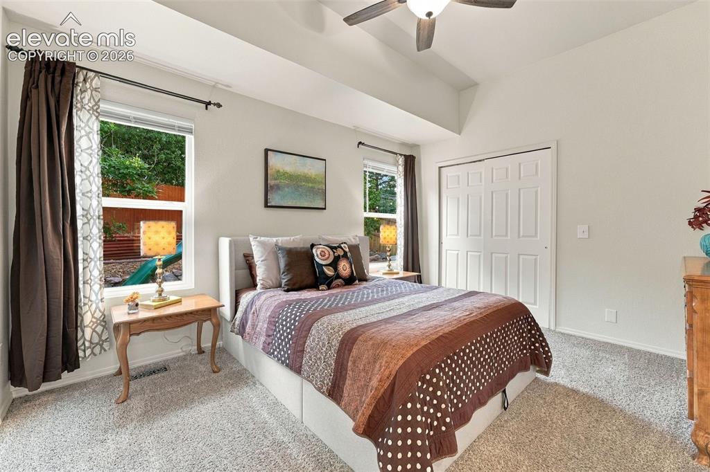 Image 17 of 46: Bedroom