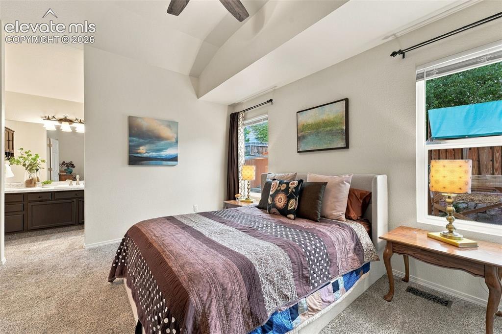Image 18 of 46: Bedroom