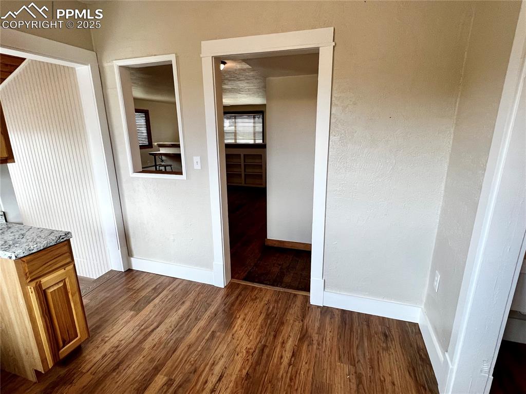 Image 14 of 25: Dining Area