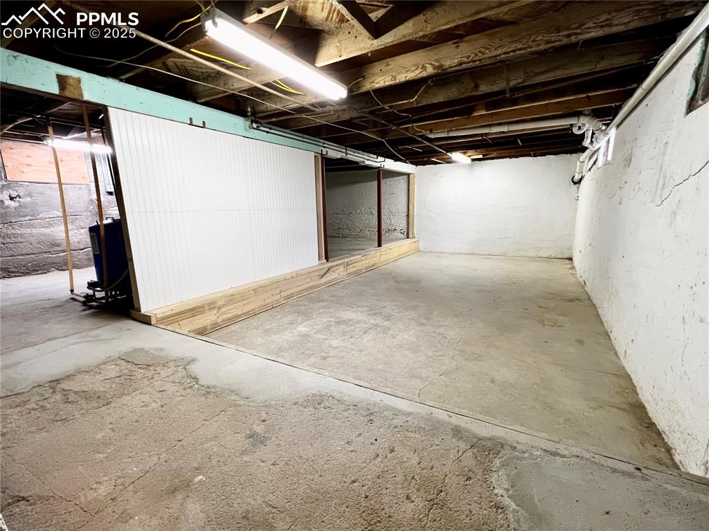 Image 20 of 25: Basement