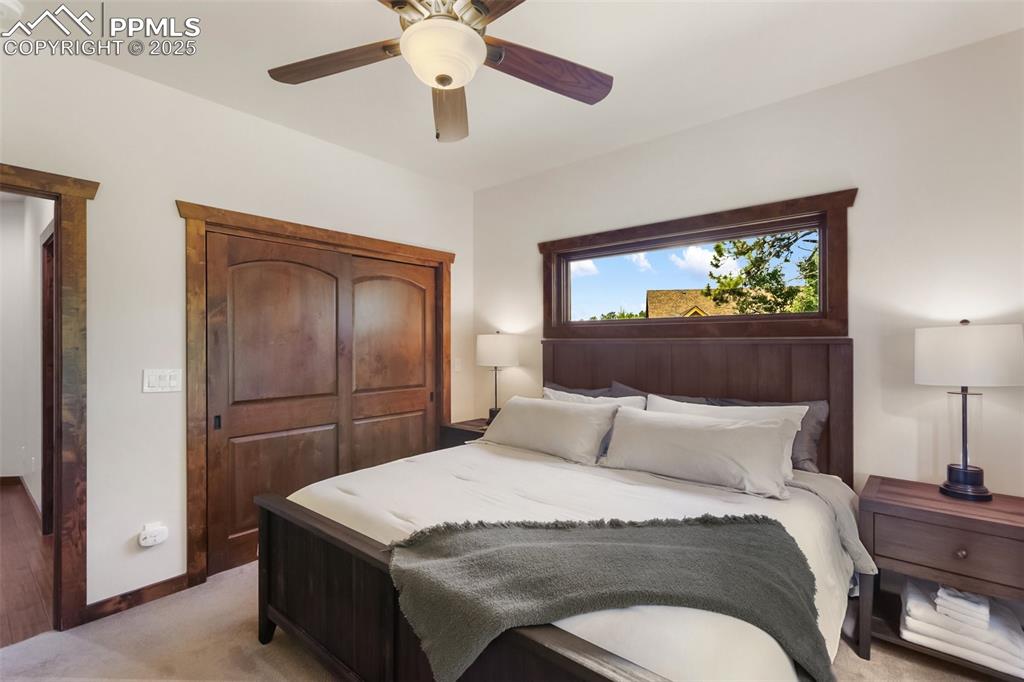 Image 41 of 50: Bedroom