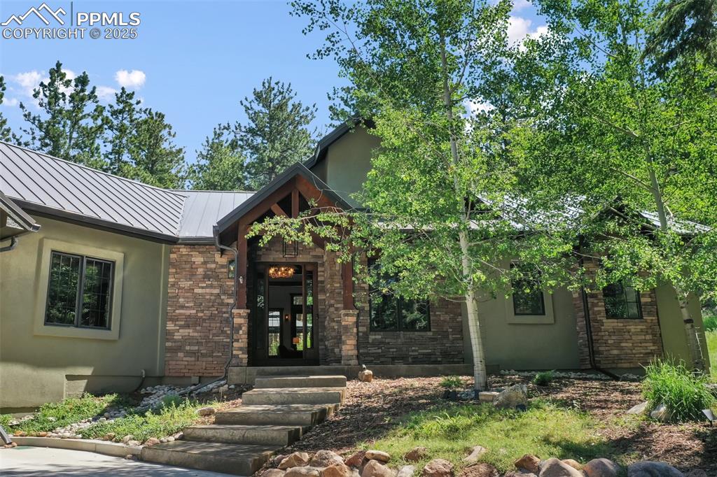 Image 8 of 50: Entry