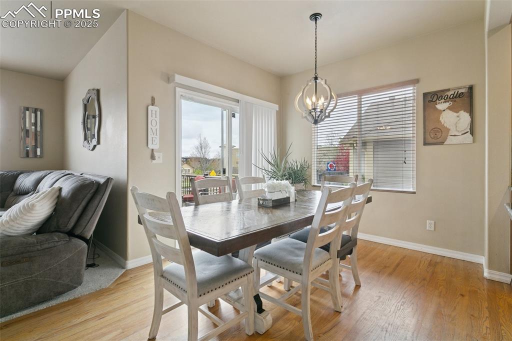 Image 11 of 41: Dining Area