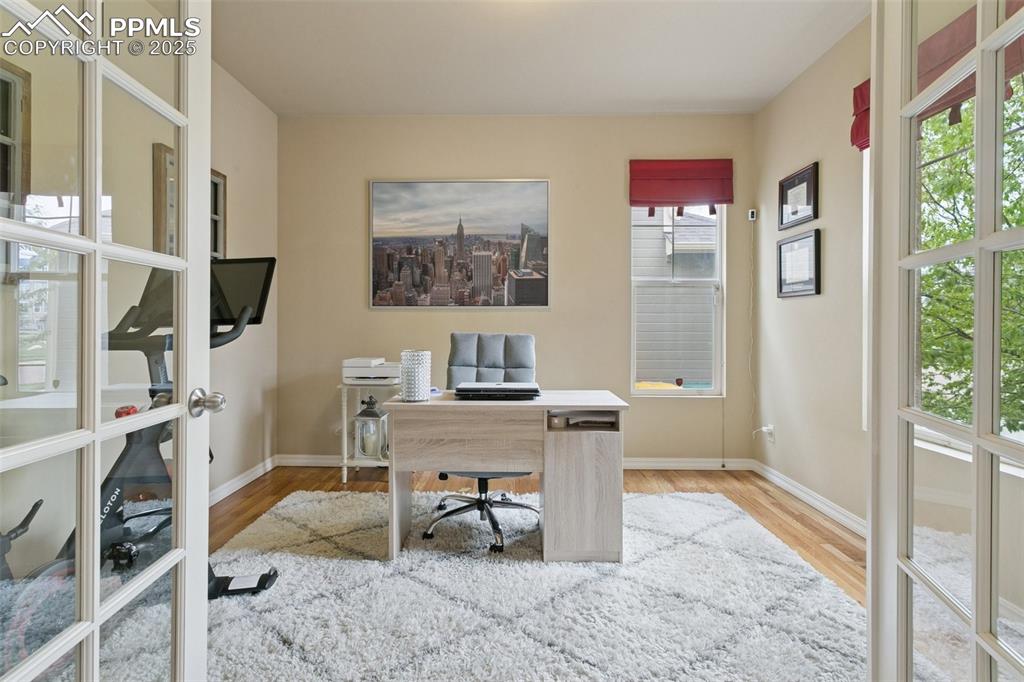 Image 4 of 41: Office
